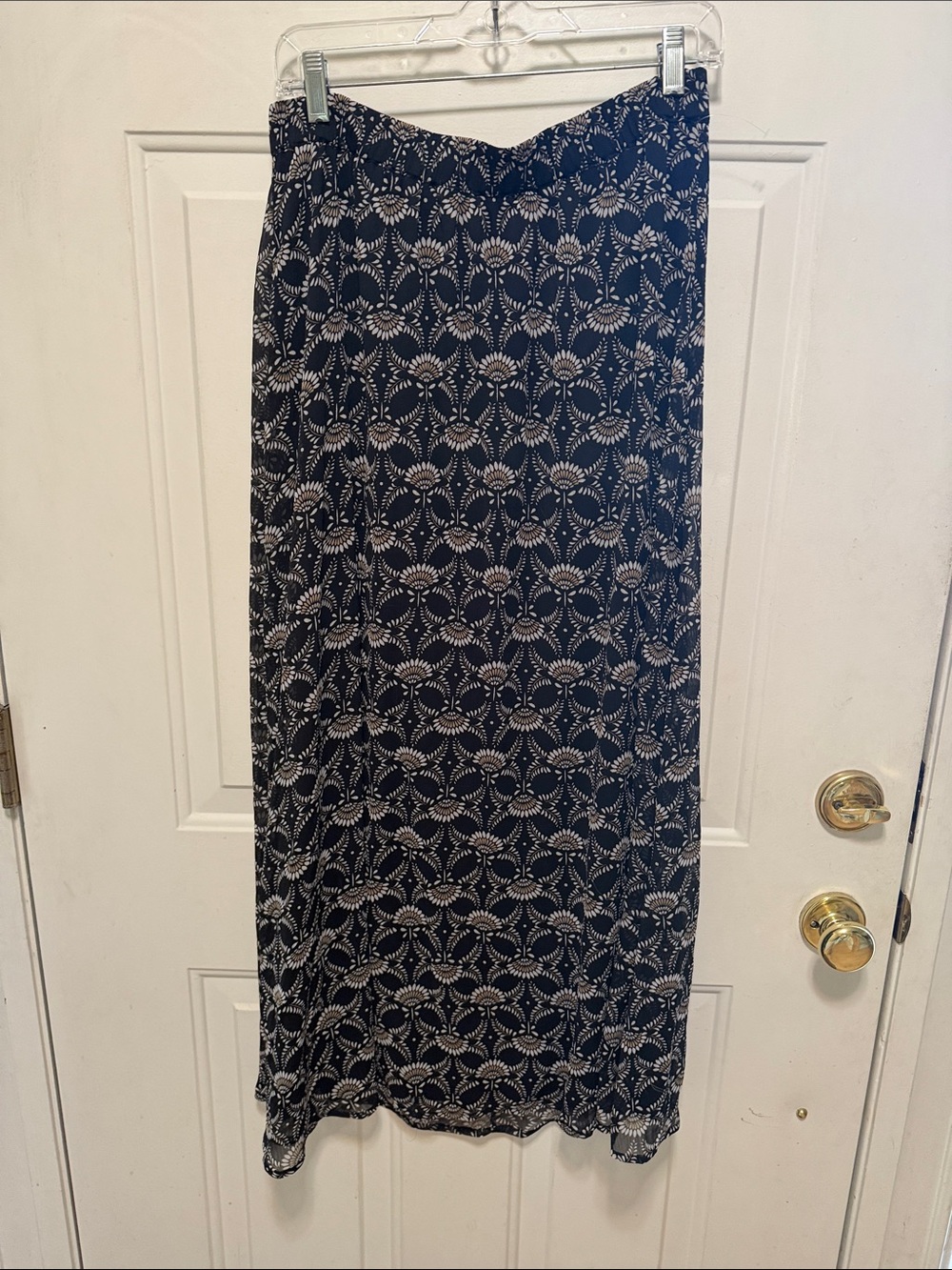 Old Navy Navy Maxi Skirt with Cream Geometric Motif